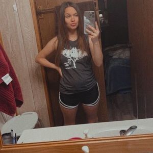 Meet your Posher, Kaitlyn